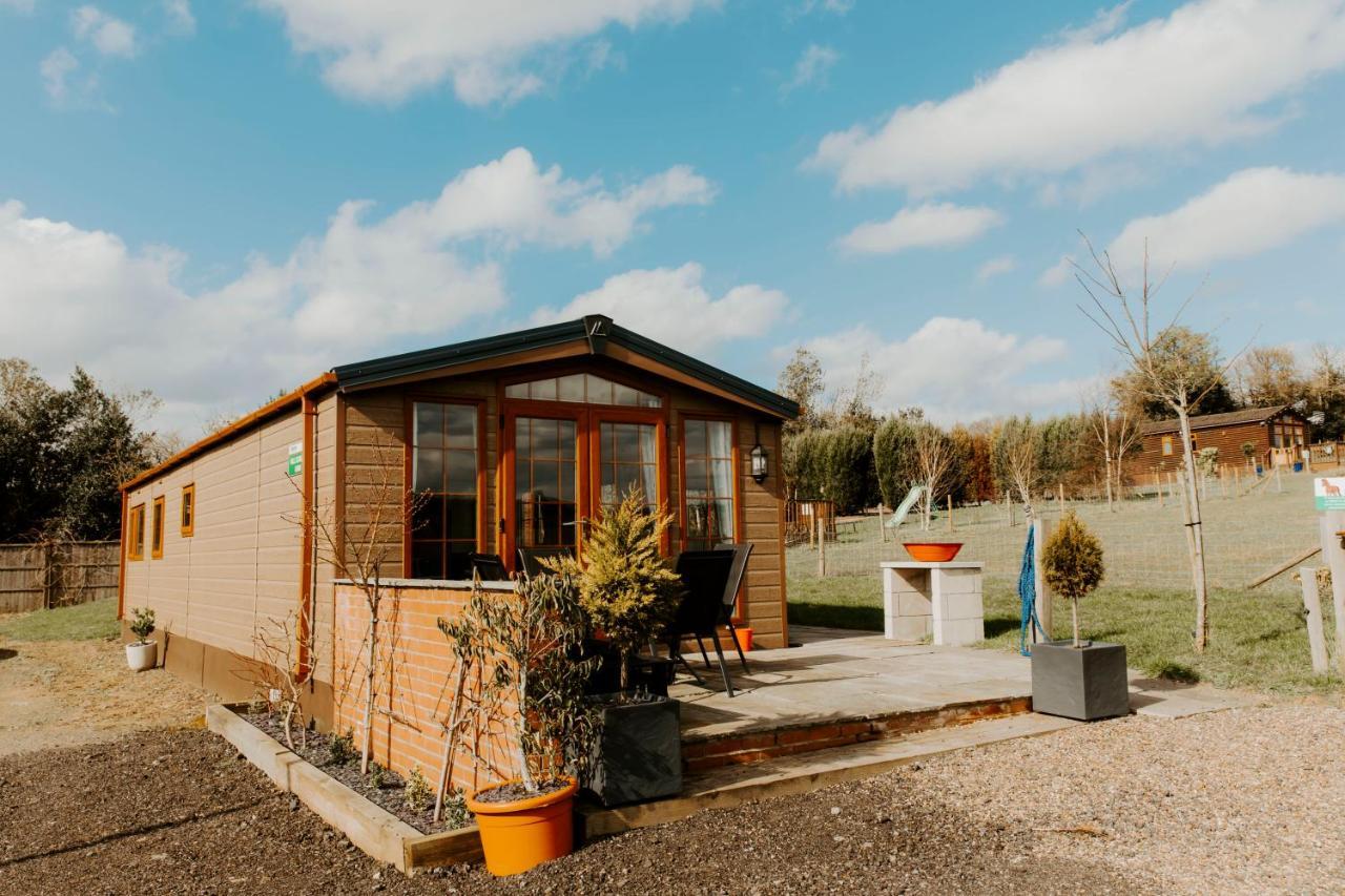 Fairview Farm Holiday Accommodation 14 Luxury Lodges, Cabins, Dog Friendly, Suitable For Couples, Families And Groups, Wedding Guests , Corporate Events, Sleeps 2-65 Guests In Ravenshead, Nottingham Near Sherwood Forest, Set In 88 Acres Esterno foto