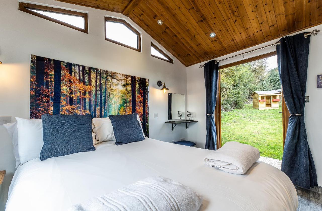 Fairview Farm Holiday Accommodation 14 Luxury Lodges, Cabins, Dog Friendly, Suitable For Couples, Families And Groups, Wedding Guests , Corporate Events, Sleeps 2-65 Guests In Ravenshead, Nottingham Near Sherwood Forest, Set In 88 Acres Esterno foto