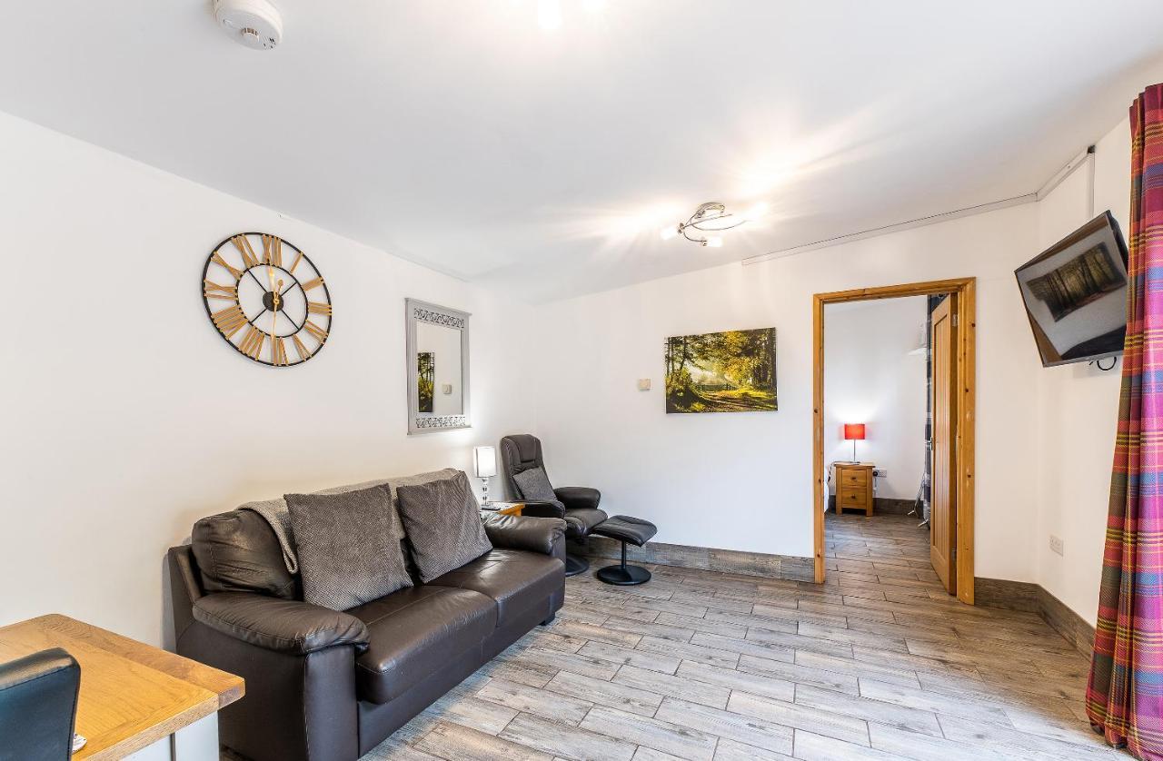 Fairview Farm Holiday Accommodation 14 Luxury Lodges, Cabins, Dog Friendly, Suitable For Couples, Families And Groups, Wedding Guests , Corporate Events, Sleeps 2-65 Guests In Ravenshead, Nottingham Near Sherwood Forest, Set In 88 Acres Esterno foto