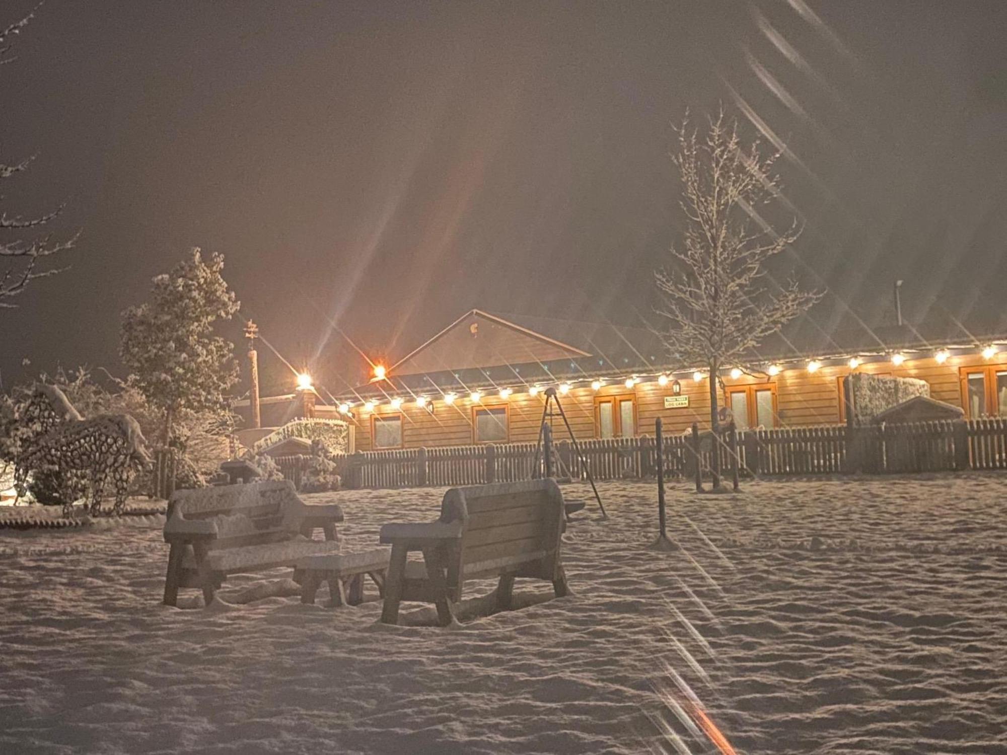 Fairview Farm Holiday Accommodation 14 Luxury Lodges, Cabins, Dog Friendly, Suitable For Couples, Families And Groups, Wedding Guests , Corporate Events, Sleeps 2-65 Guests In Ravenshead, Nottingham Near Sherwood Forest, Set In 88 Acres Esterno foto