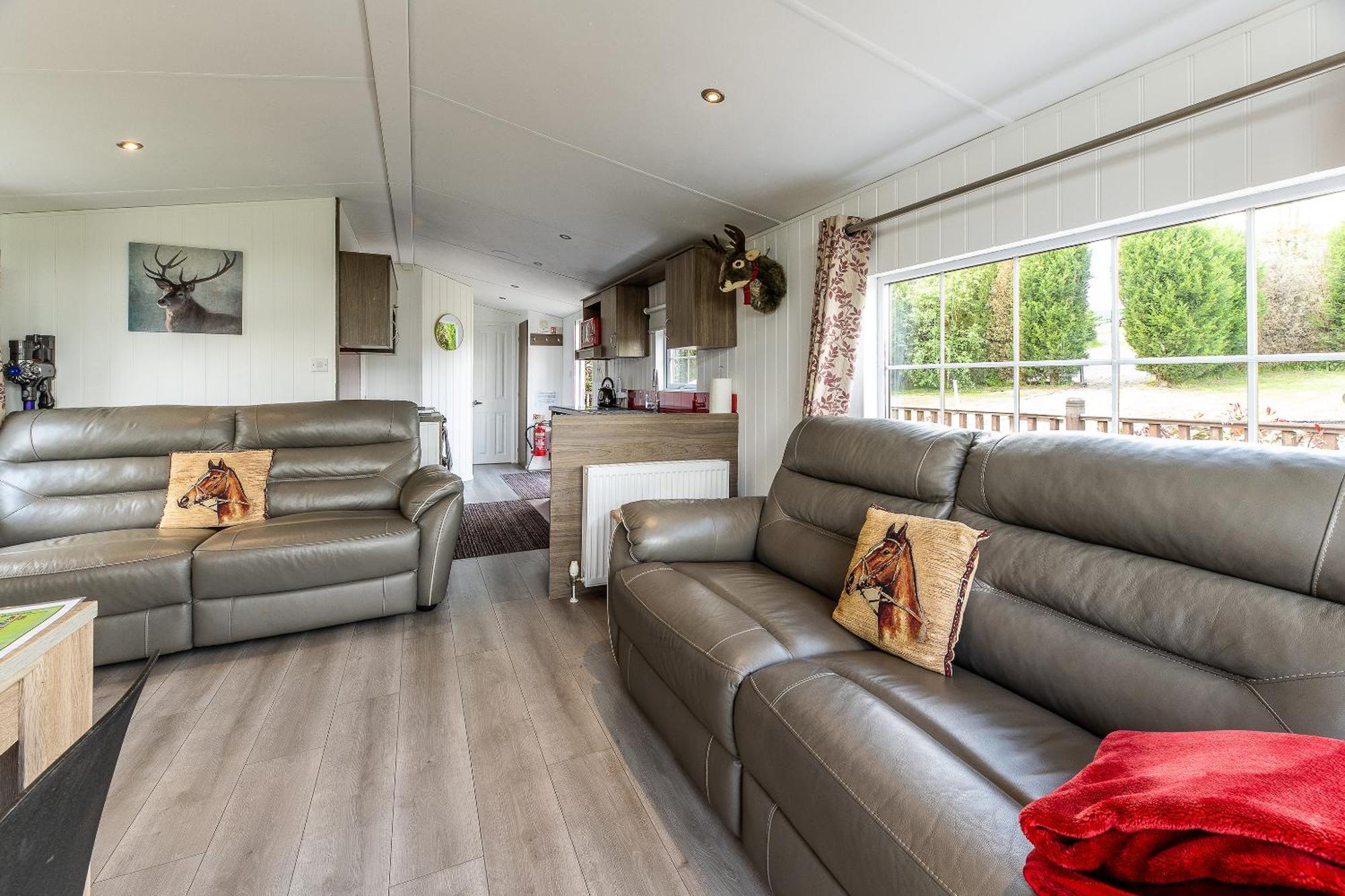 Fairview Farm Holiday Accommodation 14 Luxury Lodges, Cabins, Dog Friendly, Suitable For Couples, Families And Groups, Wedding Guests , Corporate Events, Sleeps 2-65 Guests In Ravenshead, Nottingham Near Sherwood Forest, Set In 88 Acres Esterno foto