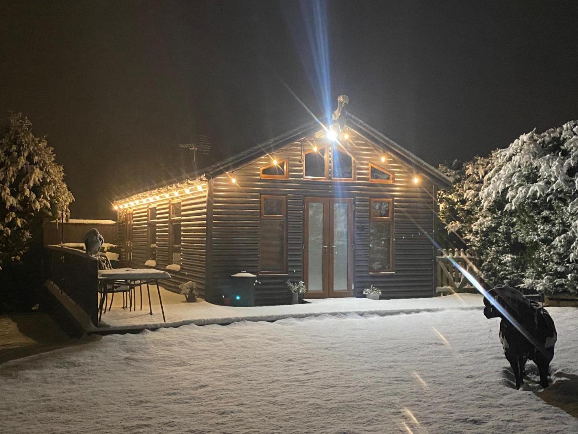Fairview Farm Holiday Accommodation 14 Luxury Lodges, Cabins, Dog Friendly, Suitable For Couples, Families And Groups, Wedding Guests , Corporate Events, Sleeps 2-65 Guests In Ravenshead, Nottingham Near Sherwood Forest, Set In 88 Acres Esterno foto