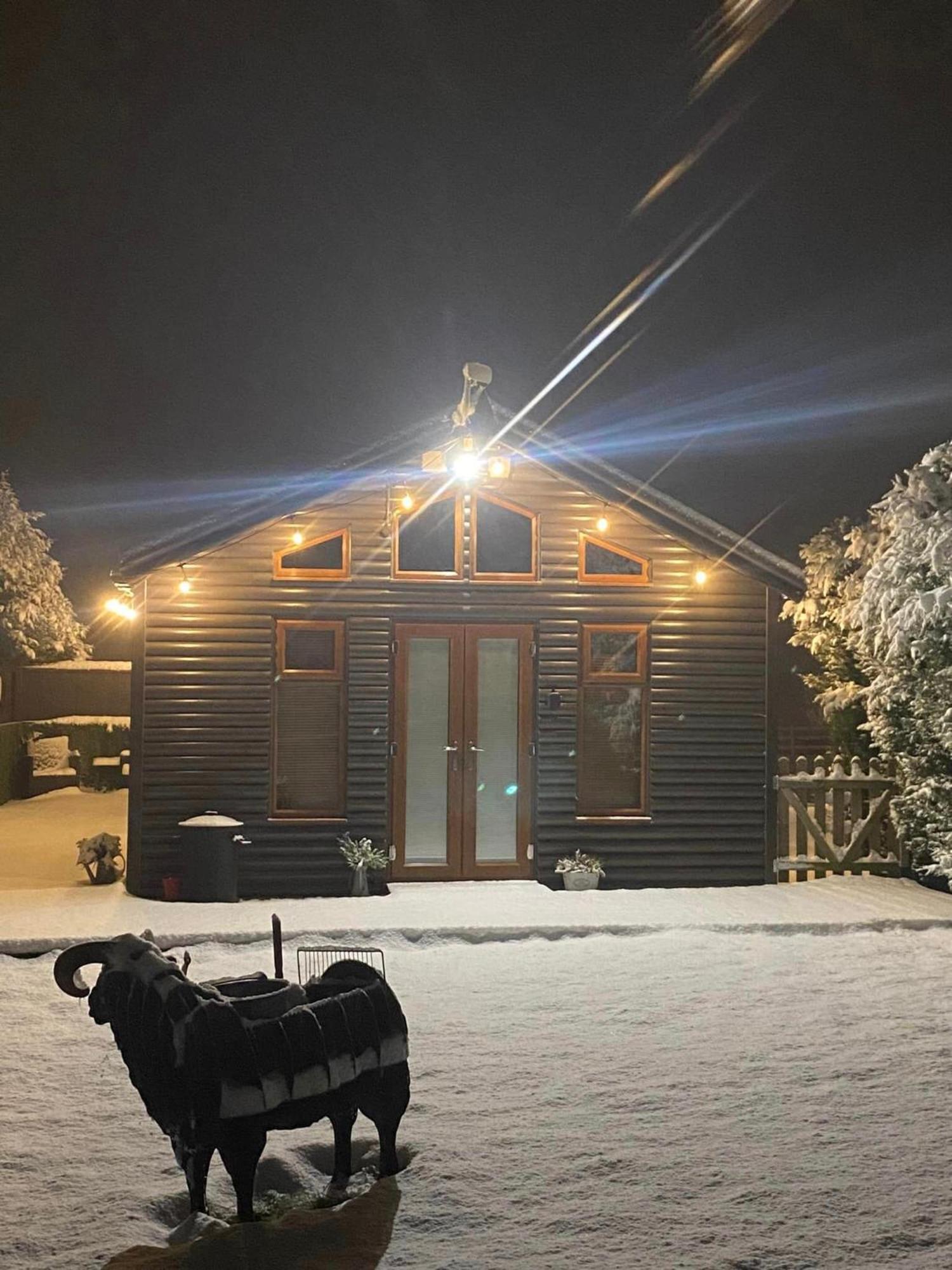 Fairview Farm Holiday Accommodation 14 Luxury Lodges, Cabins, Dog Friendly, Suitable For Couples, Families And Groups, Wedding Guests , Corporate Events, Sleeps 2-65 Guests In Ravenshead, Nottingham Near Sherwood Forest, Set In 88 Acres Esterno foto