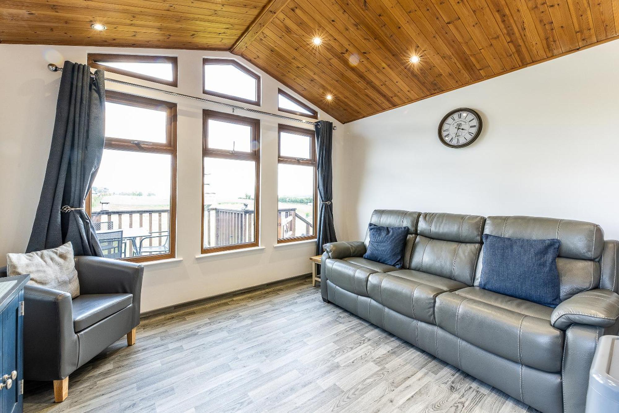 Fairview Farm Holiday Accommodation 14 Luxury Lodges, Cabins, Dog Friendly, Suitable For Couples, Families And Groups, Wedding Guests , Corporate Events, Sleeps 2-65 Guests In Ravenshead, Nottingham Near Sherwood Forest, Set In 88 Acres Esterno foto