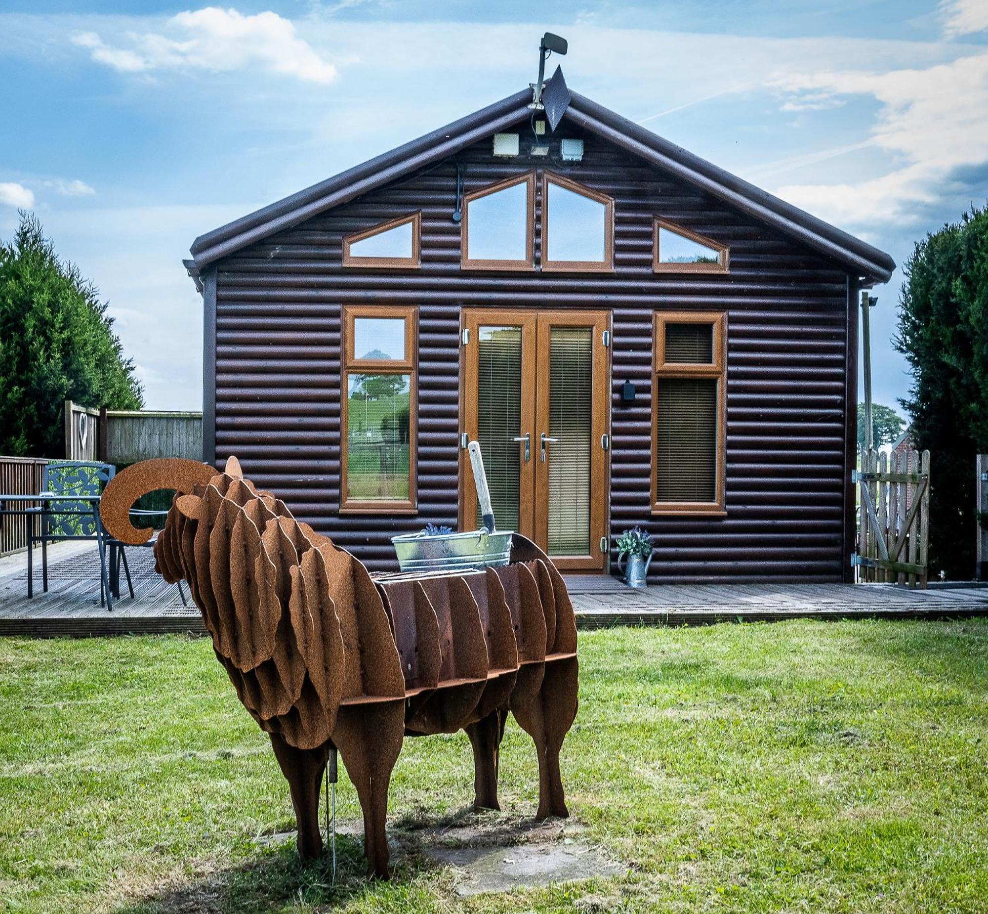 Fairview Farm Holiday Accommodation 14 Luxury Lodges, Cabins, Dog Friendly, Suitable For Couples, Families And Groups, Wedding Guests , Corporate Events, Sleeps 2-65 Guests In Ravenshead, Nottingham Near Sherwood Forest, Set In 88 Acres Esterno foto